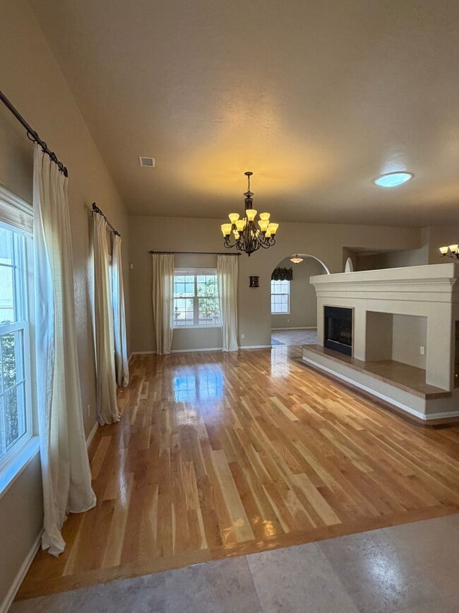 Photo - 1825 Venetian Dr