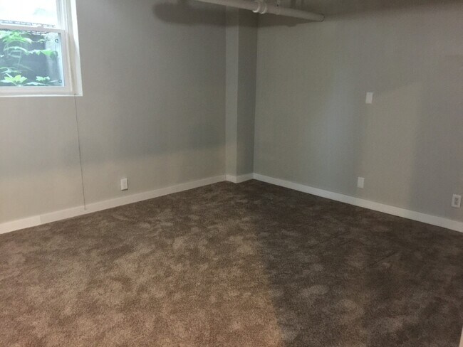 Photo - 5-1722