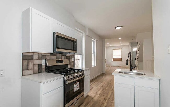 Photo - 2245 N Lambert St