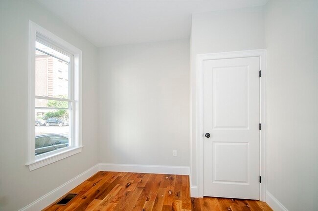 Photo - 205 Marion St Unit 2