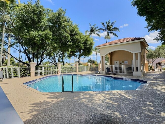 Photo - 8833 S Isles Cir