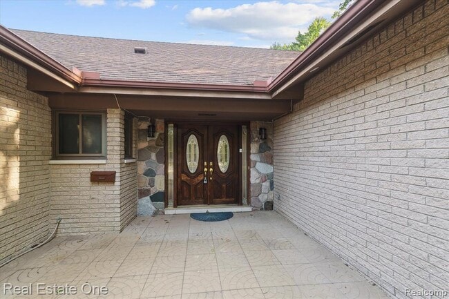 Photo - 23944 Fordson Dr
