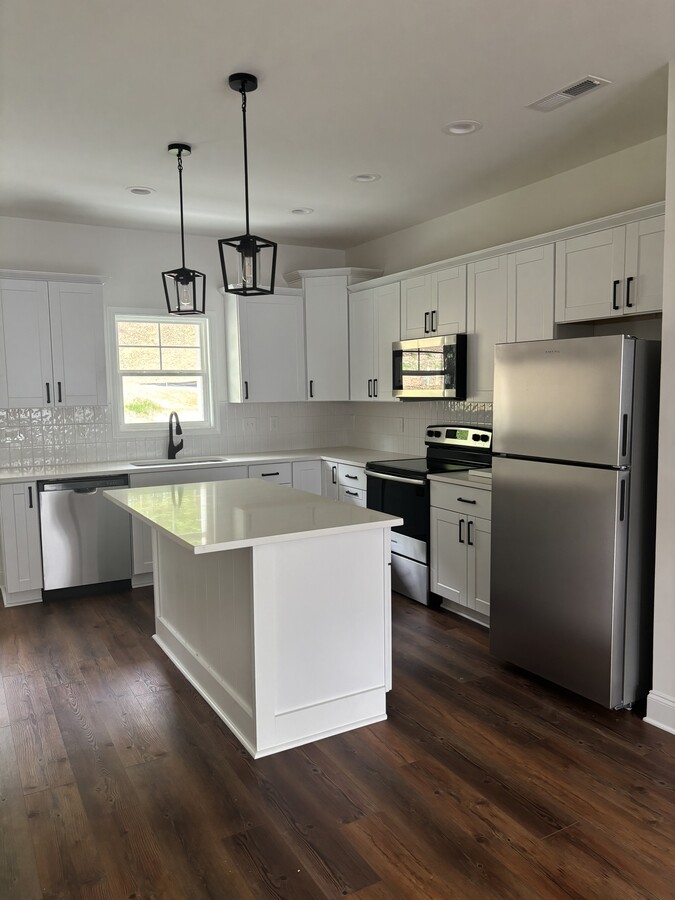 Photo - 110 Aaron Pl