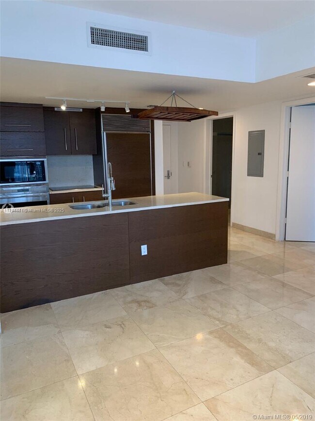 Photo - 475 Brickell Ave Unit 3800