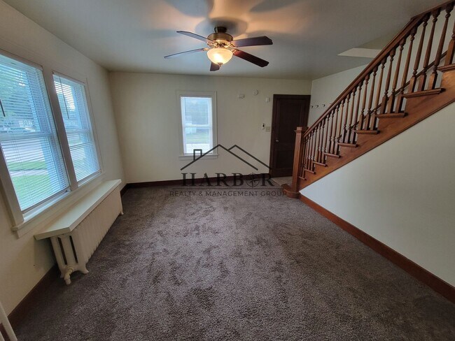 Photo - 907 8th St SE Unit 907.5