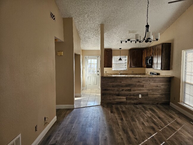 Photo - 2500 E Park Blvd