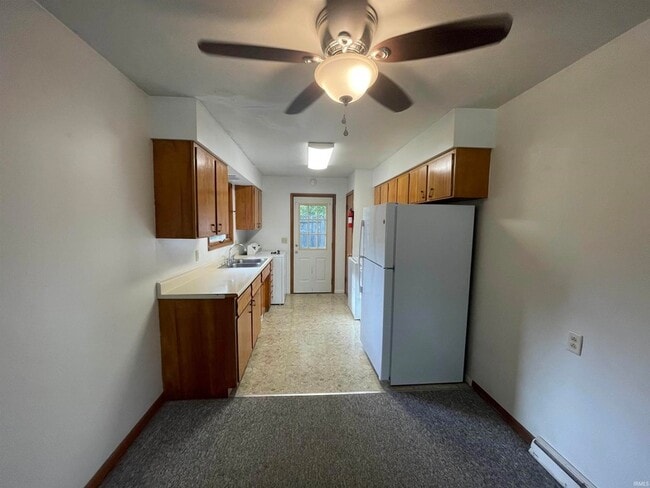 Photo - 1906 E Maxwell Ln