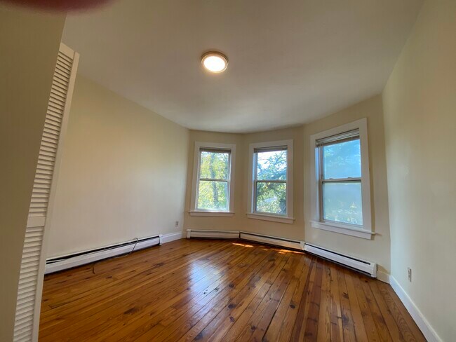 Photo - 86 Pleasant St Unidad 3