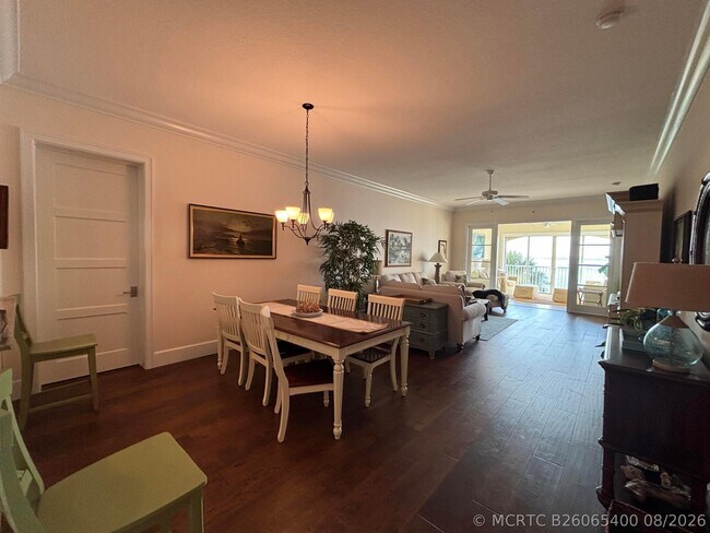 Photo - 29 Harbour Isle Dr W Unit 304