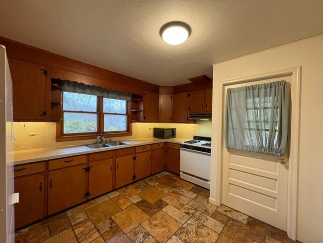 Photo - Solid Brick Rancher in Greencastle