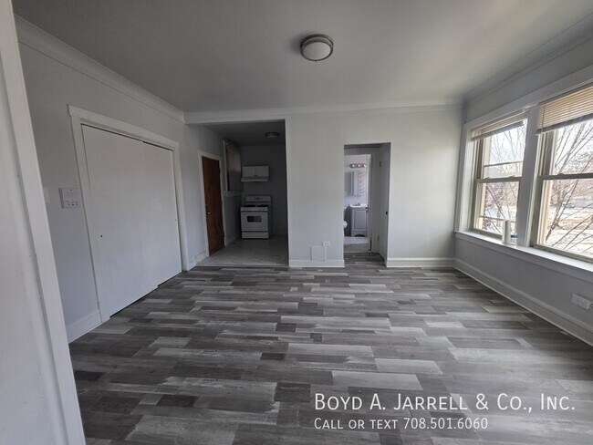 Photo - 10855 S Vernon Ave Unidad 109 55-2W