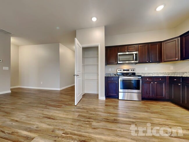 Photo - 381 Alexander Ln
