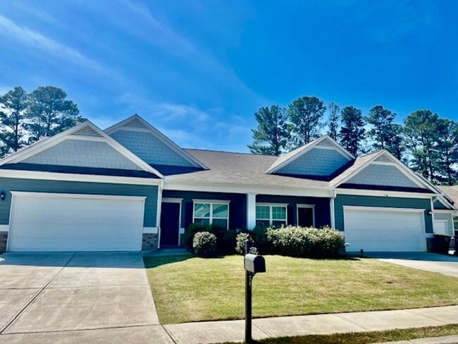 Building Photo - Lyons Drive #125 &amp; #127 Unit 125 Lyons Drive