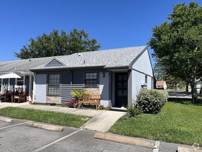 Building Photo - 1138 Fairvilla Dr Rental