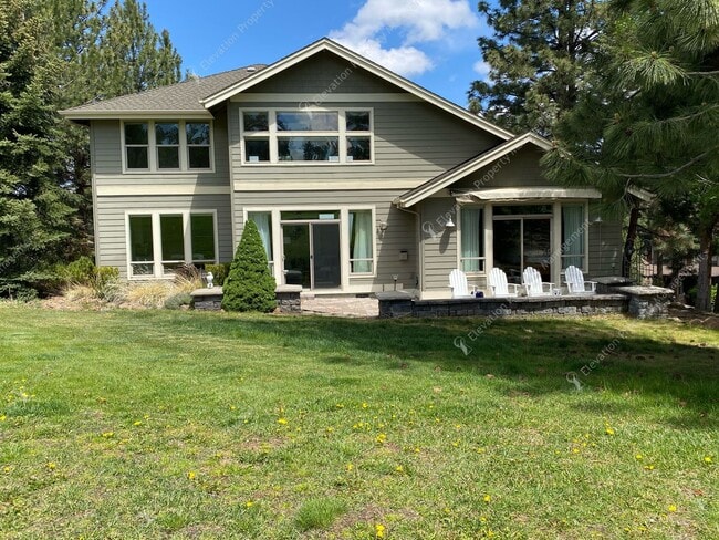 Stunning High-End Home on the 17th Hole at... - Stunning High-End Home on the 17th Hole at...