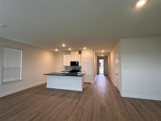 Photo - 649 Saxony Dr