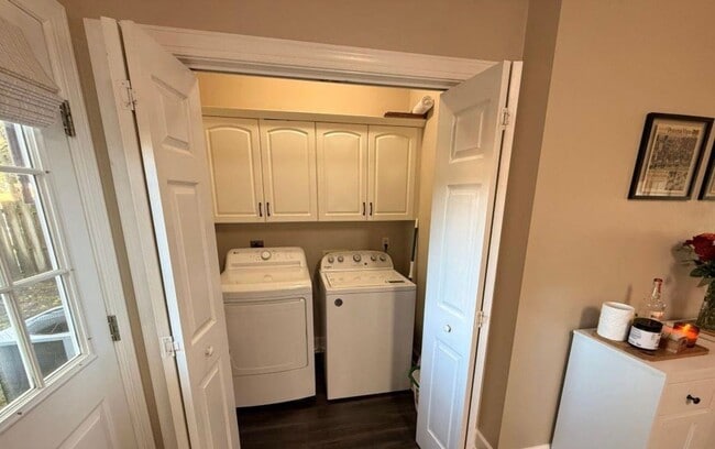 Photo - 3 Bed 2.5 Bath Single-Family Townhouse