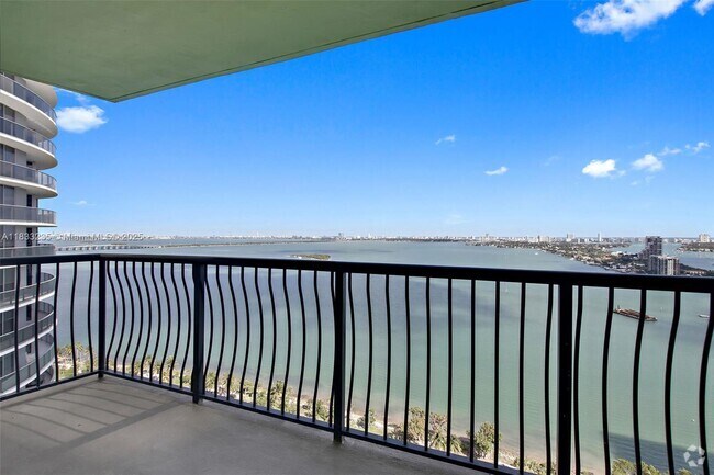 Building Photo - 1756 N Bayshore Dr Unit 27A Rental