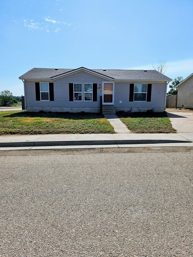 Building Photo - ALL PROSPECTIVE TENANTS MUST SUBMIT A $58 ... Rental