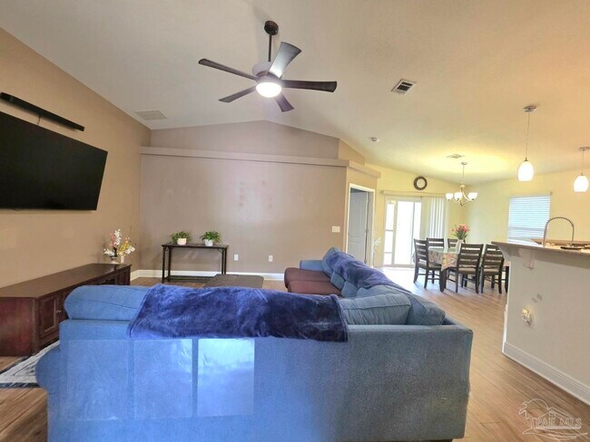 Photo - 197 Millet Cir