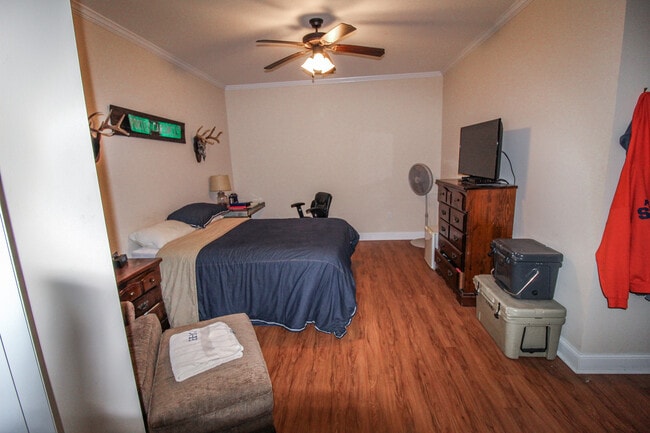 Photo - 203 Faculty Blvd