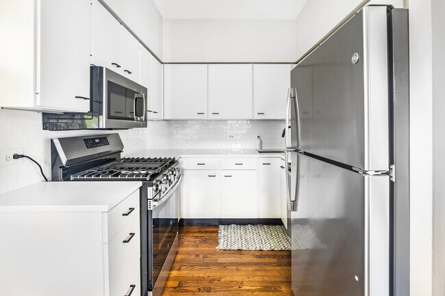 Photo - 1337 W Flournoy St Unit 2R