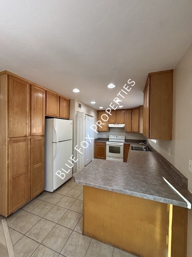 Photo - 322 N Hasman Dr