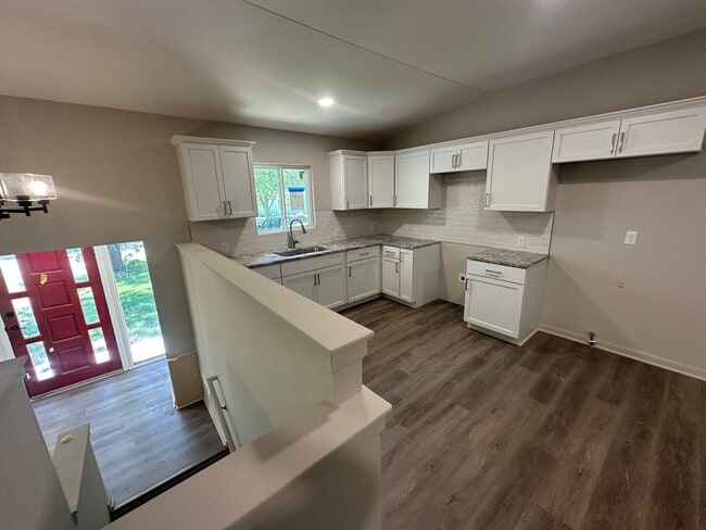 Photo - 556 N Colby Ave