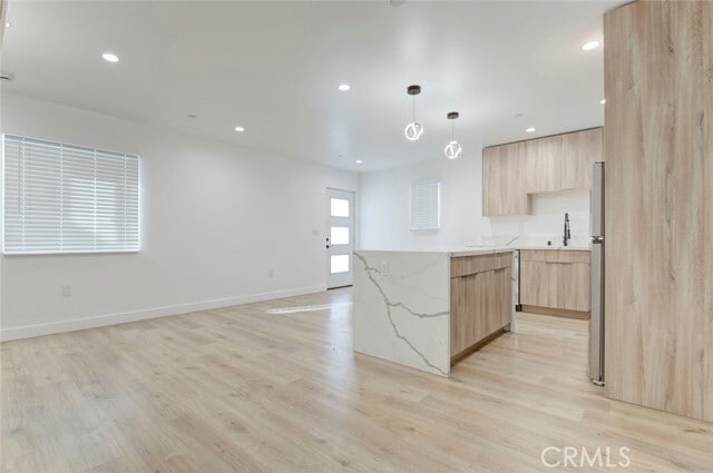 Photo - 5650 Cartwright Ave