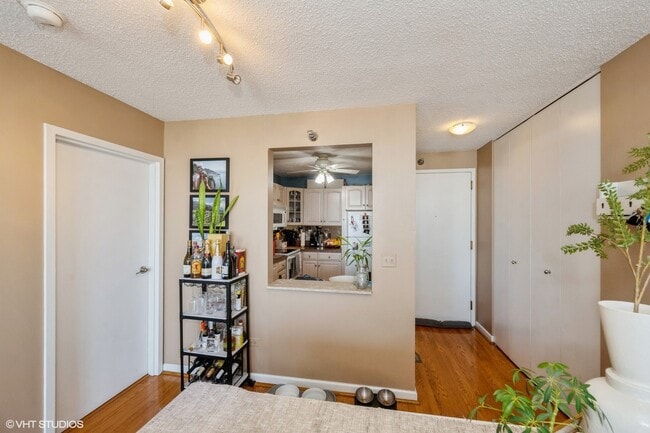 Photo - 111 W Maple St Unit 1508