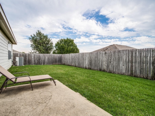 Photo - 1618 Duet Dr