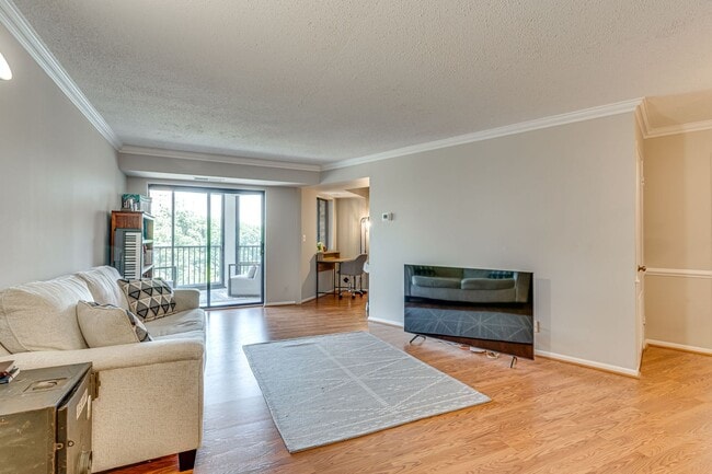 Photo - 1 Bedroom Condo in Building with Amenities!