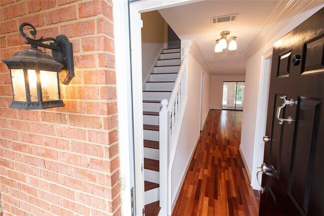 Photo - 470 Forestgate Ct