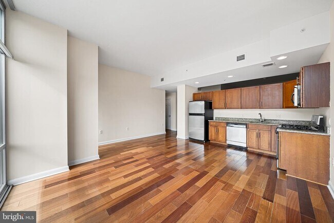 Photo - 22 S Front St Unit 502