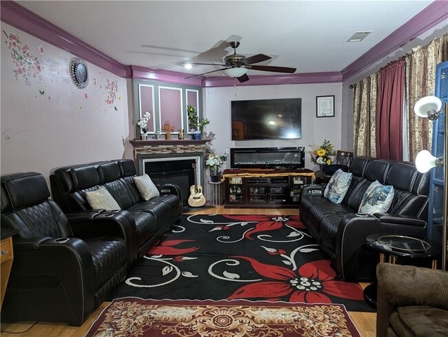 Photo - 815 Earlham Dr