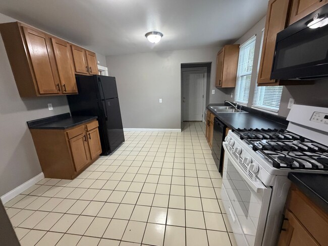 Photo - 810 Huestis Ave Unit Apt 1