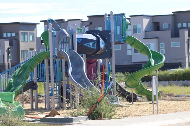 Photo - 539 W 1810 N