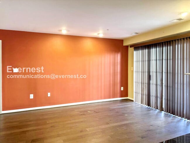 Photo - 104 Kendrick Pl Unidad Apartment 18