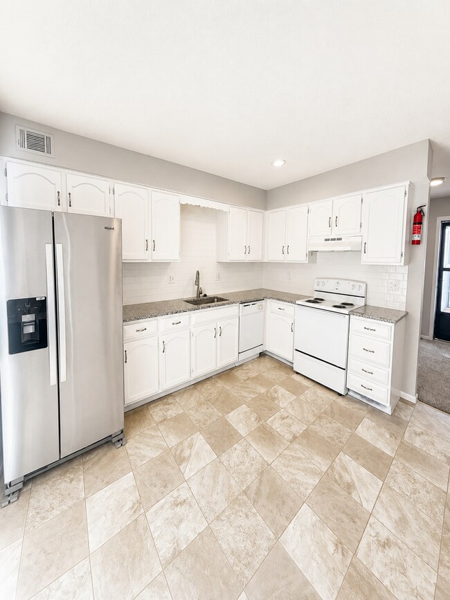 500 Sky Vue Dr