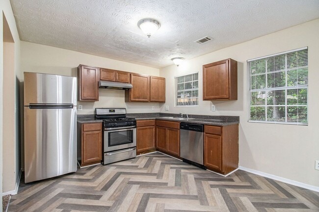 Photo - 3 Bedroom 2.5 Bath House