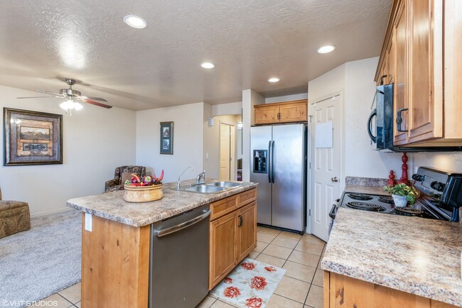 Photo - 3 Bedroom Townhome with Private Patio