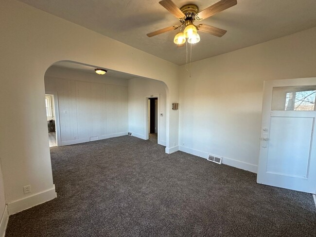 Photo - $1100 - 2 Bed 1 Bath Home in Sioux City