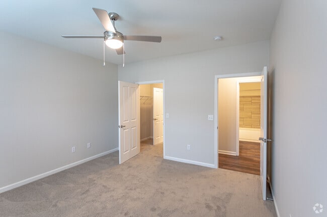2BR, 2BA - 1155SF