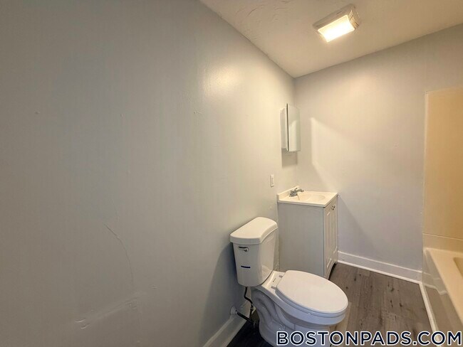 Photo - 19 Union St Unit 3r