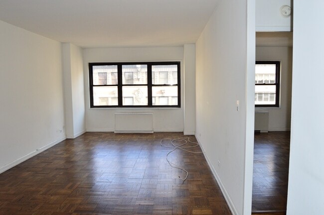 Building Photo - 96 Fifth Avenue Unit 16G Rental
