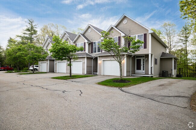 28 Lilac Ln Newmarket, NH - Sewall Farm Townhomes