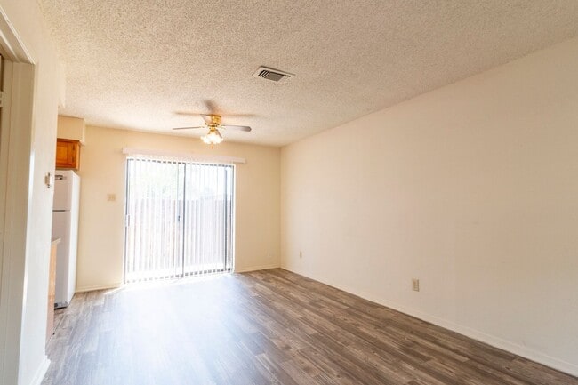 922 Fannin St Unit 104