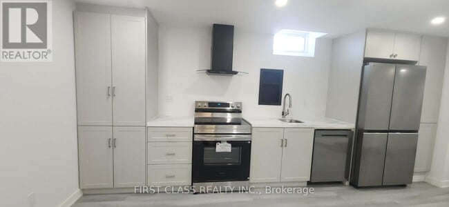 Photo - 1140 Stuffles Cres