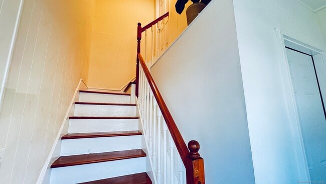 Photo - 674 Ogden St