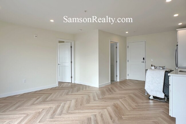 Photo - 381 Wickenden St Unit 4C